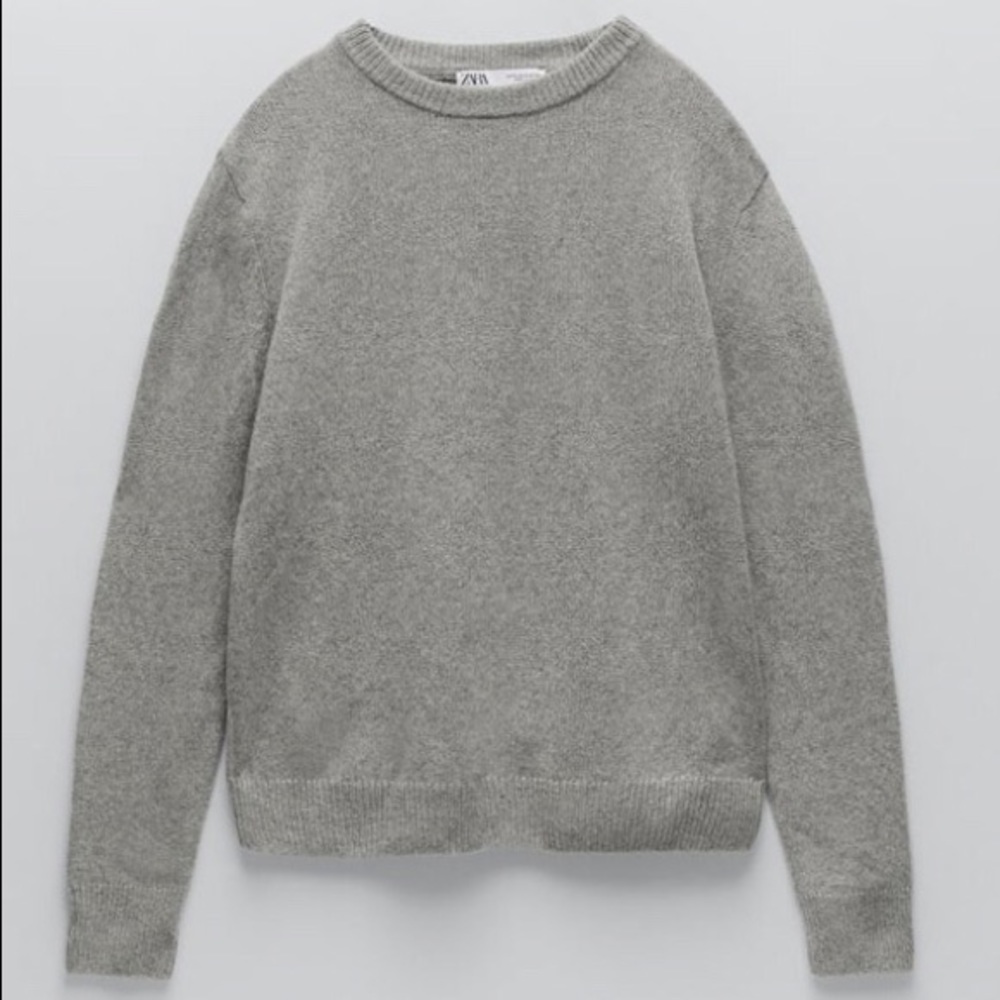 Zara Cashmere Mid-Gray crew neck sweater.
